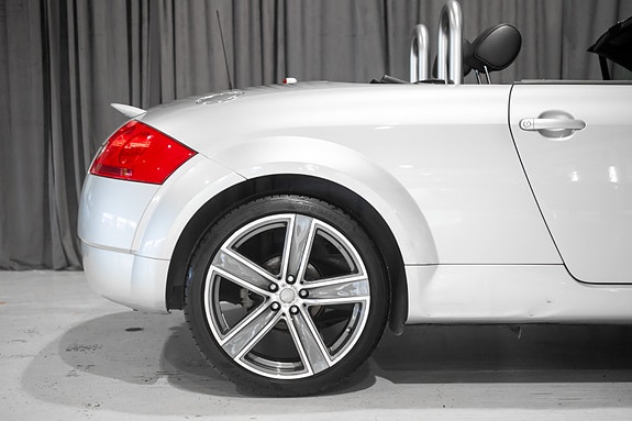 Audi TT 18 of 30