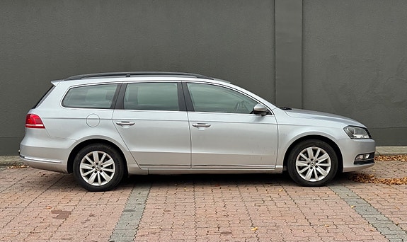 Volkswagen Passat 8 of 29