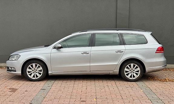 Volkswagen Passat 7 of 29