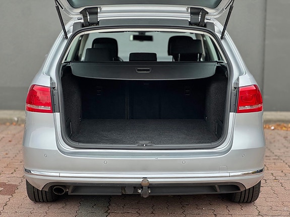 Volkswagen Passat 13 of 29