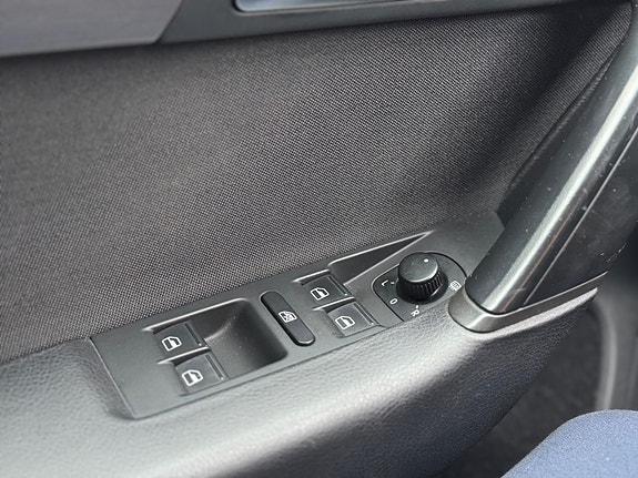 Volkswagen Passat 29 of 29