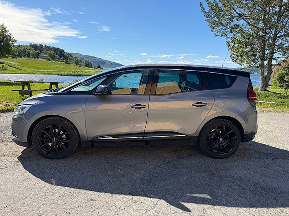 Renault Scenic 2 of 5