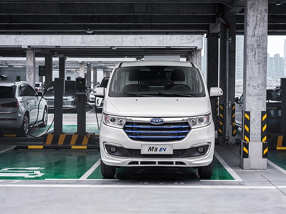 JAC M3EV 2 of 9