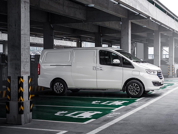 JAC M3EV 3 of 9