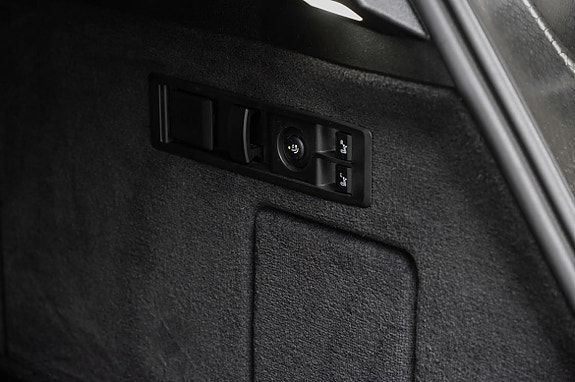 BMW iX 26 of 28