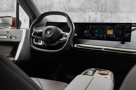 BMW iX 24 of 28
