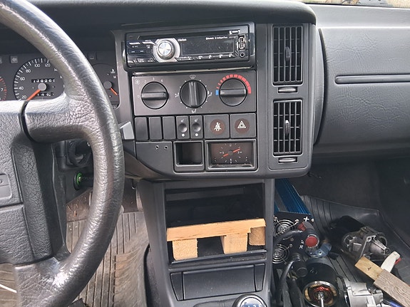Volvo 460 3 of 5