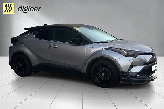 Toyota C-HR 5 of 5