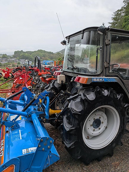 Iseki GEAS 33 4WD med hytte kan leveres med frontlaster – Velholdt japansk kvalitets traktor 4 of 9
