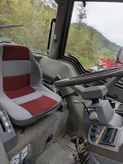 Iseki GEAS 33 4WD med hytte kan leveres med frontlaster – Velholdt japansk kvalitets traktor 5 of 9