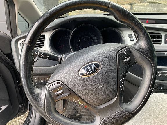 Kia Ceed 4 of 5