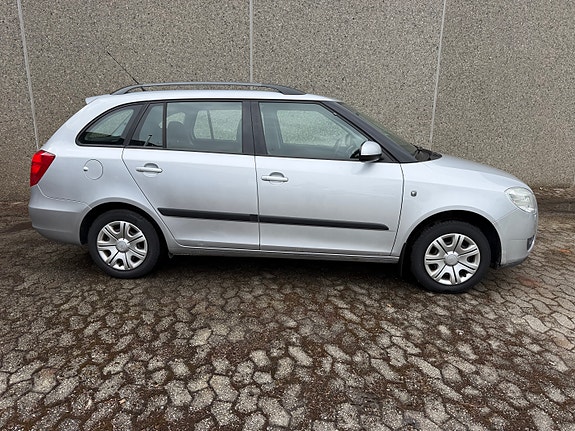 Skoda Fabia 4 of 30