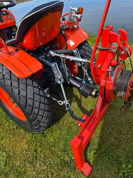 Kubota B7001 3 of 12