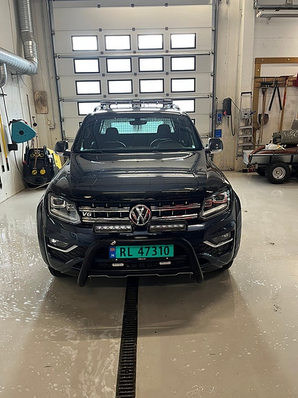 Volkswagen Amarok 2 of 5