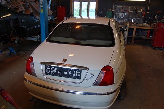 Rover 75 3 of 5