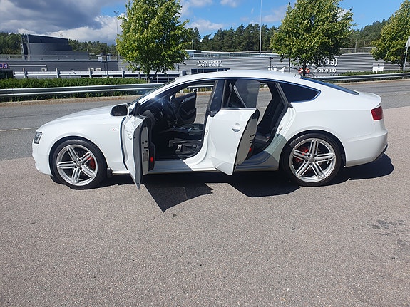 Audi A5 3 of 5