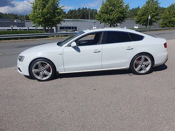 Audi A5 2 of 5