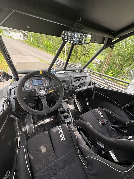 Polaris RZR XP 1000 5 of 5
