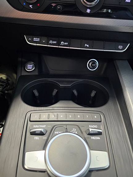 Audi A4 24 of 30