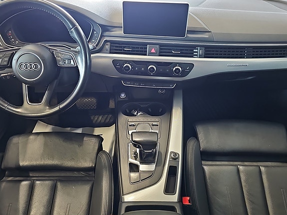 Audi A4 21 of 30