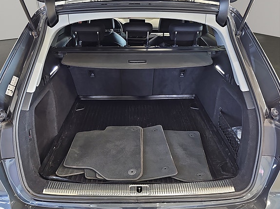 Audi A4 10 of 30