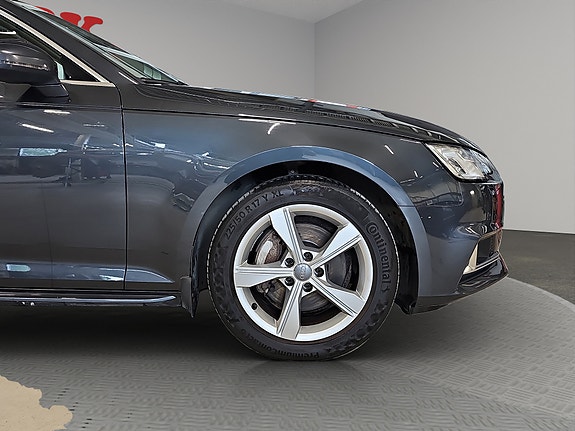 Audi A4 2 of 30