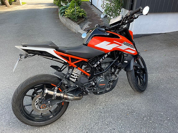 KTM 125 Duke 2 of 14