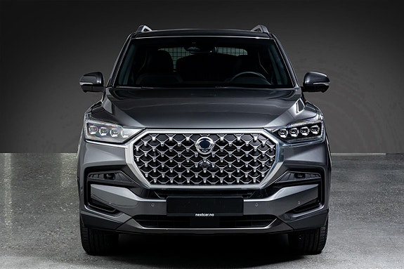 KGM Rexton 7 of 30