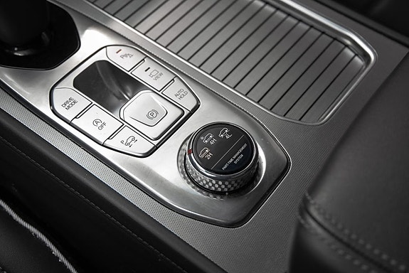 KGM Rexton 11 of 16