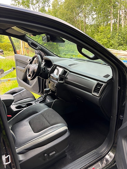 Ford Ranger Raptor 8 of 18