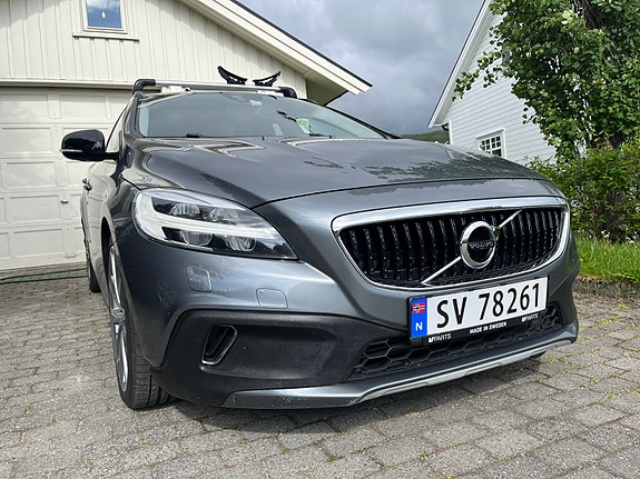Volvo V40 Cross Country 4 of 5