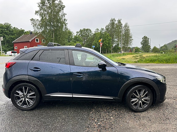 Mazda CX-3 2 of 5