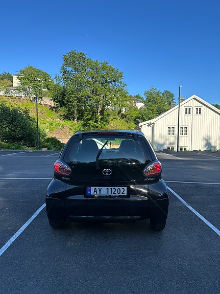 Toyota Aygo 5 of 27
