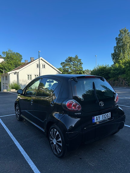 Toyota Aygo 6 of 27