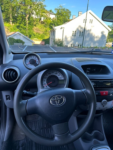 Toyota Aygo 18 of 27