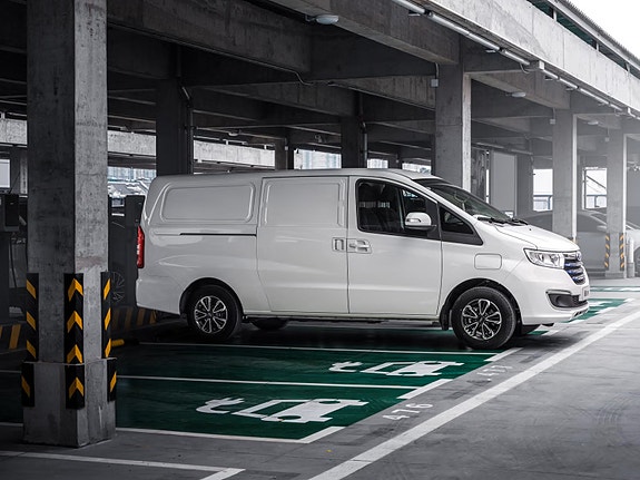 JAC M3EV 3 of 9