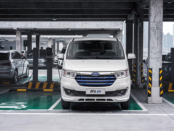JAC M3EV 2 of 9