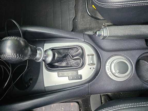 Peugeot 4007 3 of 5