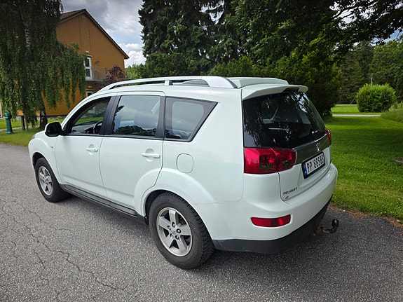 Peugeot 4007 2 of 5
