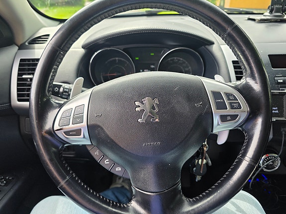 Peugeot 4007 5 of 5