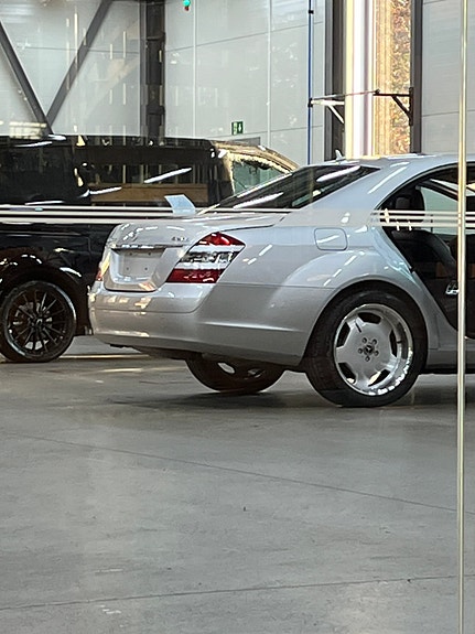 Mercedes-Benz S320 6 of 20
