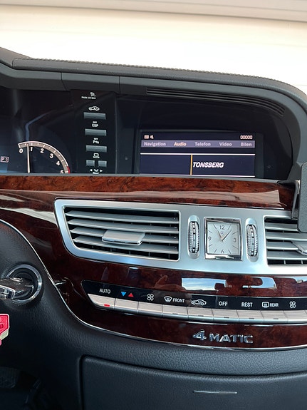 Mercedes-Benz S320 7 of 20