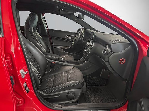 Mercedes-Benz A200 d 15 of 24