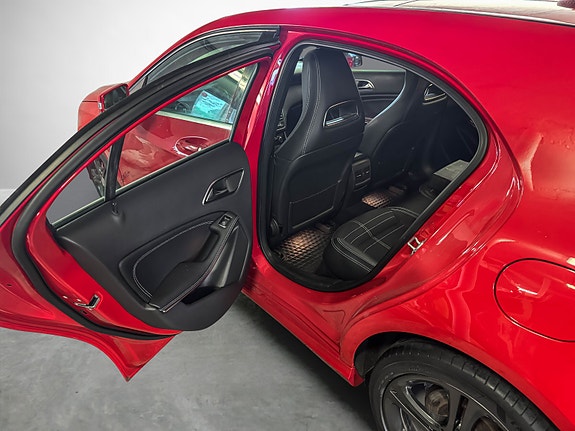 Mercedes-Benz A200 d 16 of 24