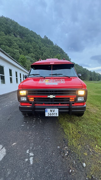 Chevrolet Van 2 of 5