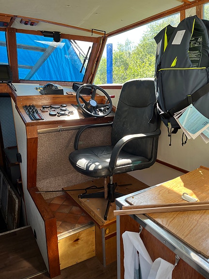 Solid 29" hobbybåt fra Aas Båtbyggeri med 185hk Volvo Penta motor 5 of 5