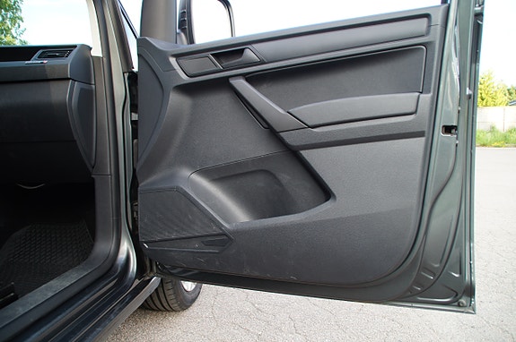 Volkswagen Caddy Maxi 24 of 30