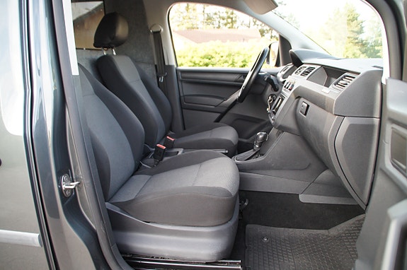 Volkswagen Caddy Maxi 22 of 30