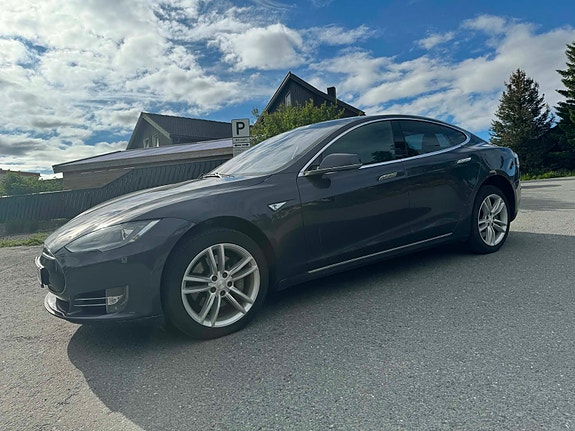 Tesla Model S 2 of 13