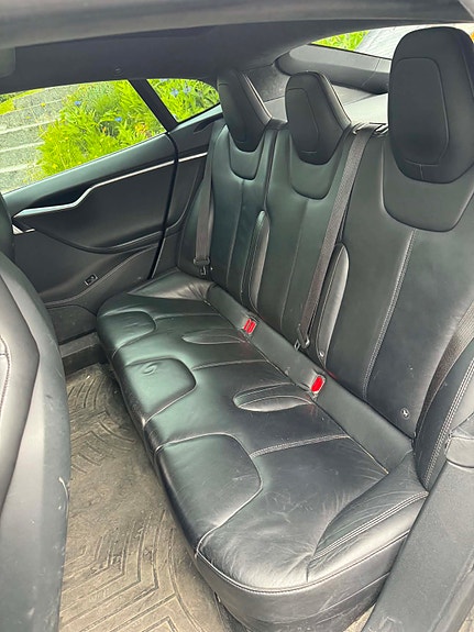 Tesla Model S 11 of 13